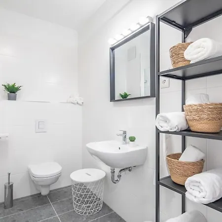 아파트 Modern Bright Place With Terrace 부다페스트
