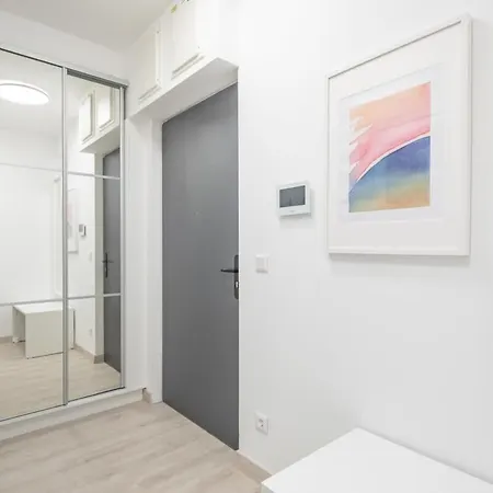 Апартаменты Modern Bright Place With Terrace