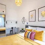 Lejlighed Modern Bright Place With Terrace *
